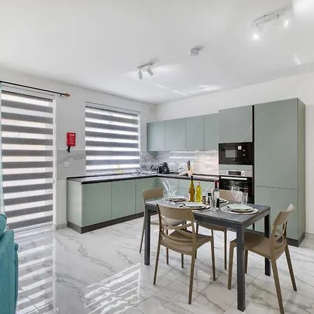 Stylish And Bright 2 Bedroom With Balcony Dcar1-1 * San Ġwann
