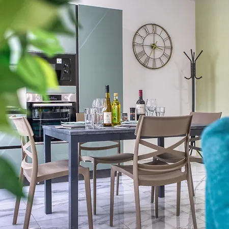 Stylish And Bright 2 Bedroom With Balcony Dcar1-1 San Ġwann