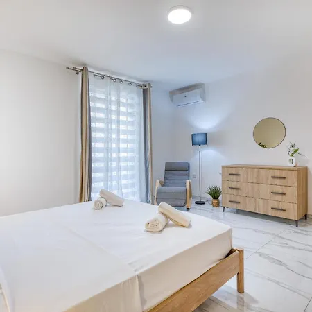 Stylish And Bright 2 Bedroom With Balcony Dcar1-1 * San Ġwann